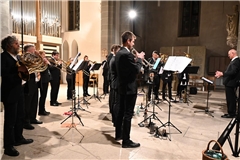 Die Bläser von Garda Brass rund um Ensembleleiter Albrecht Schuler sind zu Gast in der Murrhardter Stadtkirche. Fotos: Elisabeth Klaper