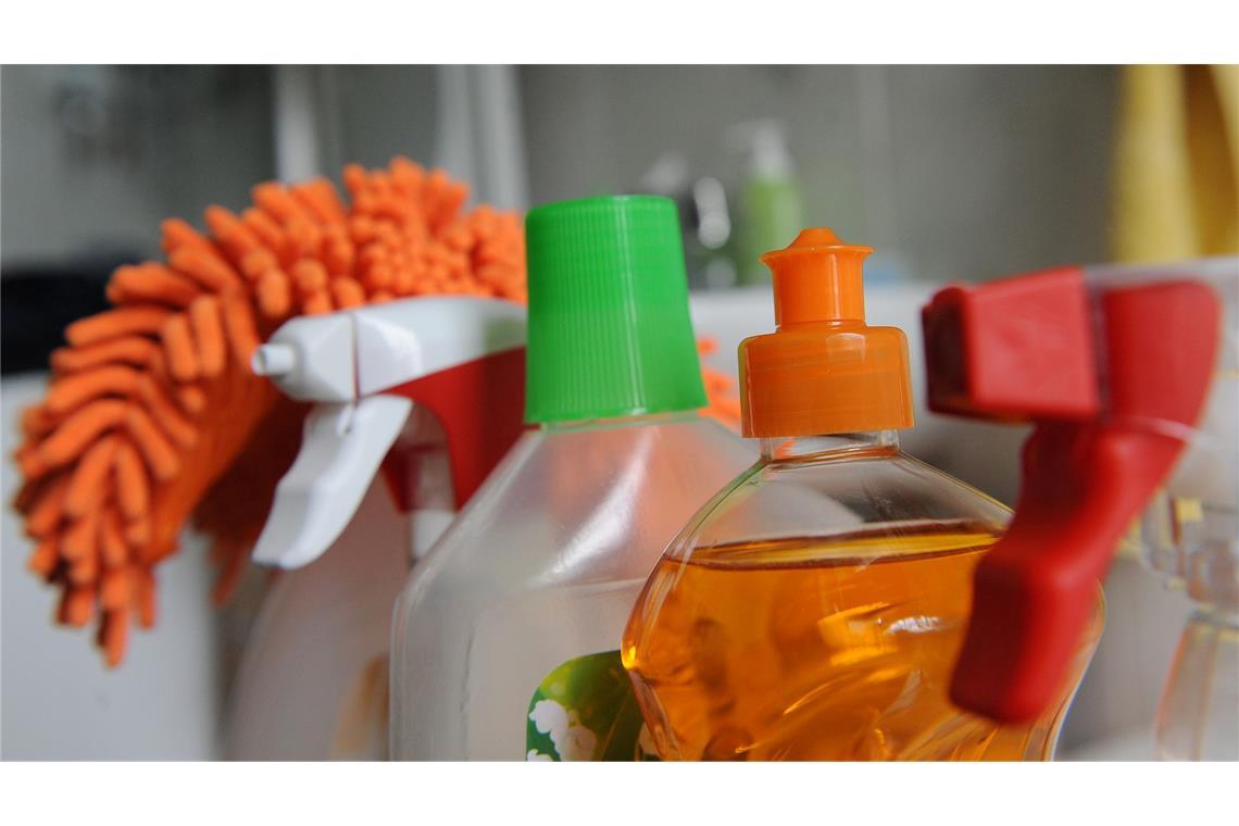 Die Branche sagt: Gerade in herausfordernden Zeiten investieren viele Menschen in ein gepflegtes Äußeres und ein sauberes Zuhause. (Symbolbild)