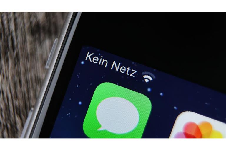 Die  Bürger sollen die kostenlose App der Bundesnetzagentur nutzen – und Funklöcher melden.