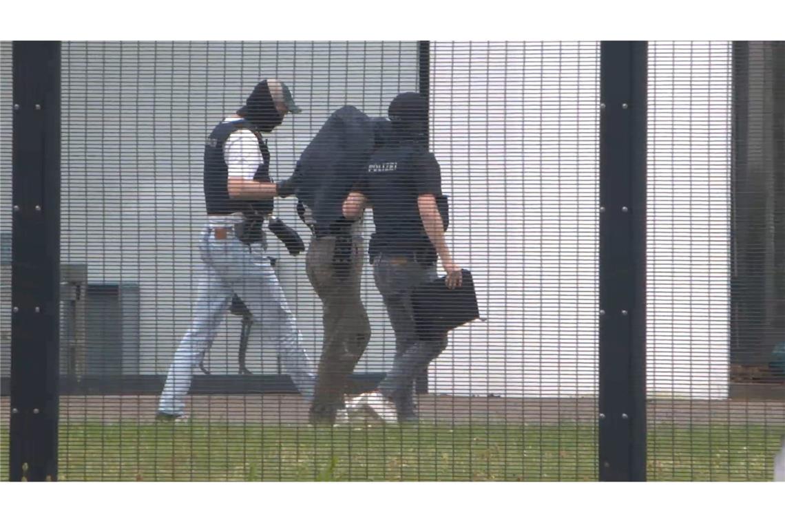 Die Bundesanwaltschaft wirft den Beschuldigten vor, für einen ausländischen Geheimdienst gearbeitet zu haben.