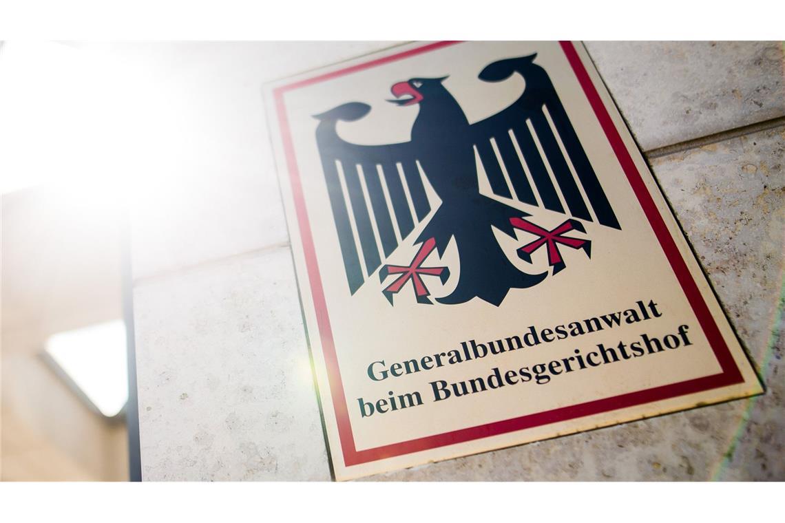 IS-Terroristenpaar soll Kinder als Sexsklaven gehalten haben Die Bundesanwaltschaft wirft einem irakischen Ehepaar u.a. Kriegsverbrechen und Kindesmissbrauch vor. Beide sollen dem IS angehört haben (Symbolfoto).