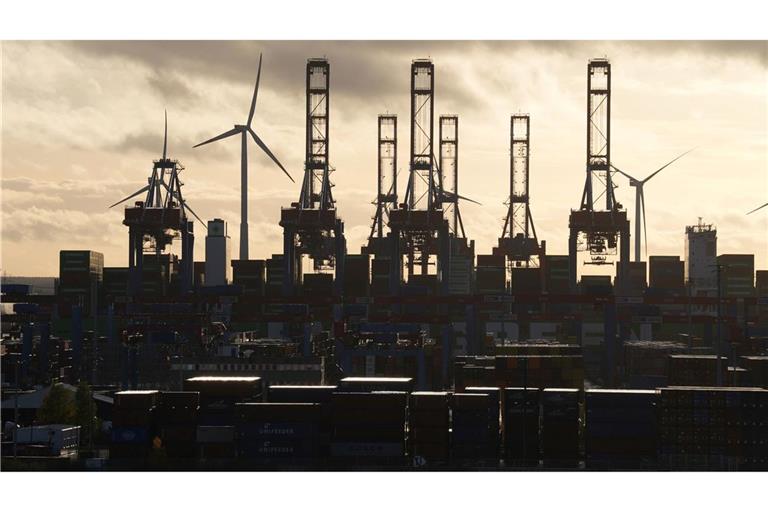 Die Bundesbank sieht für 2026 erste Lichtblicke für die deutsche Wirtschaft nach drei mageren Jahren. (Symbolbild)