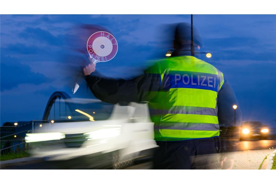 Drohender Koalitionsstreit über Zurückweisungen Die Bundesregierung hält an Zurückweisungen von Asylsuchenden an Grenzen fest. Doch zwischen den Koalitionspartnern Union und SPD droht bei dem Thema ein Streit. (Archivbild)