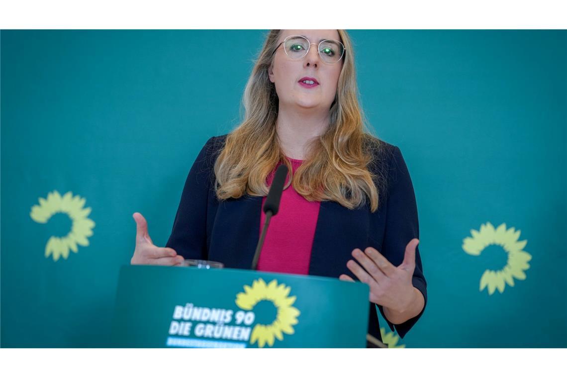 Worum es im Streit um die Migrationspolitik geht Die Co-Vorsitzende der Grünen-Bundestagsfraktion, Katharina Dröge, ist entsetzt über die Ankündigung von Unionsfraktionschef Friedrich Merz (CDU).