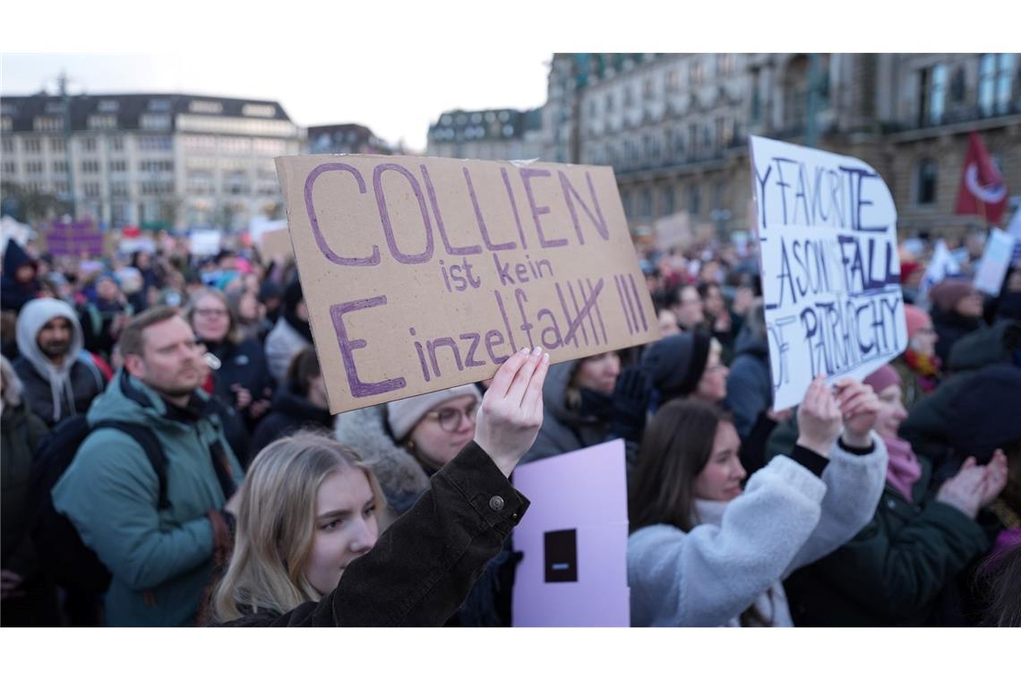 Die Demonstranten hatten zahlreiche Schilder gemalt.