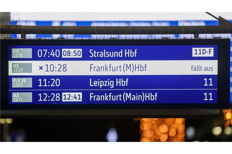 Die Deutsche Bahn will besser über Störungen informieren. (Archivbild)
