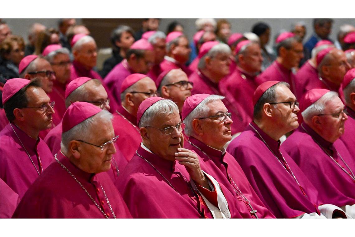 Die Deutsche Bischofskonferenz stellt sich derzeit unter anderem die Frage, wie der neue Papst Leo XIV. zum deutschen Reformkurs steht (Archivbild).