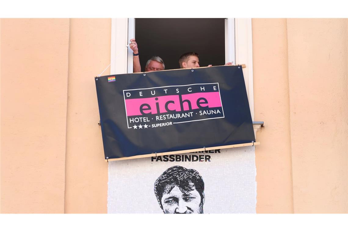Neue Gedenktafel für Fassbinder in München Die Deutsche Eiche war das Stammlokal von Fassbinder.
