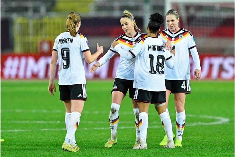 Die deutsche Nationalmannschaft der Frauen spielt in der WM-Qualifikation gegen Slowenien.