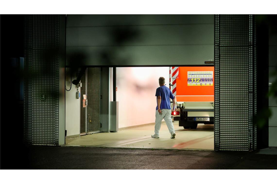 Die deutsche Patientin erreicht das Infektionszentrum der Uniklinik Düsseldorf.