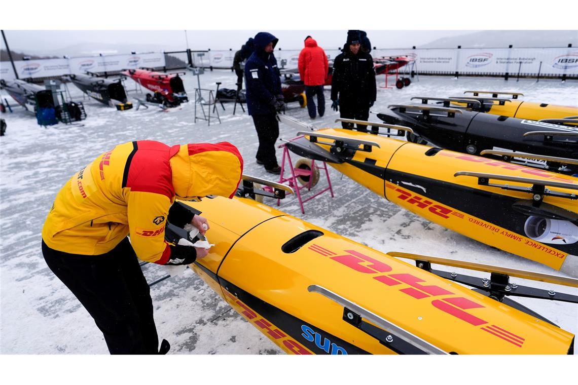 Bob: WM-Gold für Friedrich bei deutschem Dreifacherfolg Die deutschen Bob-Piloten lieferten bei der Zweierbob-WM voll ab.