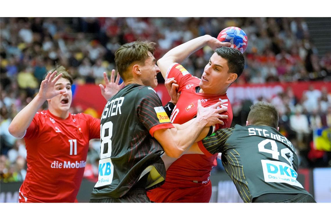 Dank Wolff: Handballer mit Zittersieg gegen die Schweiz Die deutschen Handballer haben im WM-Vorrundenspiel gegen die Schweiz eine enttäuschende Leistung gezeigt.