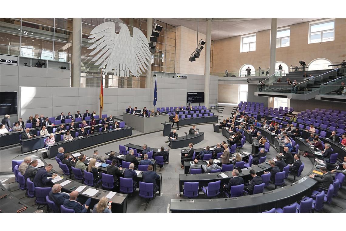 Die Diätenerhöhung, die sich an der Lohnentwicklung orientiert, hätte in diesem Jahr fast 500 Euro ausgemacht.