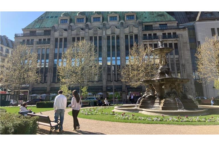 Die Diebe sind über die U-Bahn in das Galeria-Warenhaus an der Flaniermeile "Kö" eingestiegen.