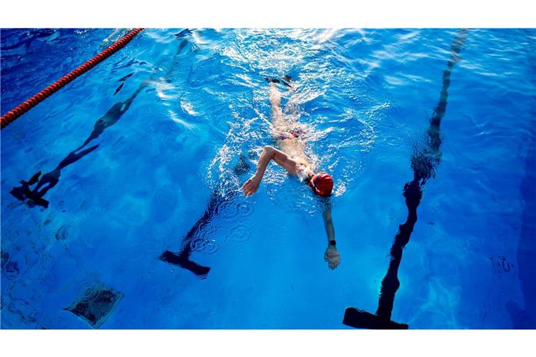 Die DLRG fordert mehr Schwimmbäder in Deutschland. (Symbolbild)