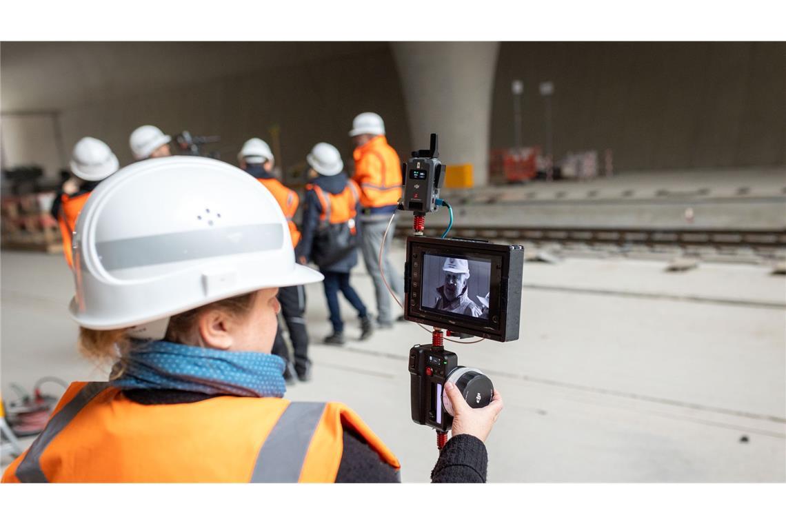 Axel Milberg als Ingenieur auf der S-21-Baustelle Die Dreharbeiten laufen auf der aktiven Baustelle.