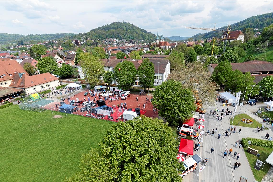 Die drei städtischen Hallen und das Gelände dazwischen in der Nähe des Murrhardter Stadtgartens sind am Wochenende ein Schaufenster in puncto regionale Wirtschafts- und Schaffenskraft. Fotos: Jörg Fiedler