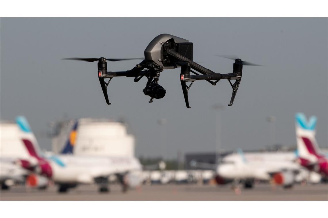 Die Drohnenabwehr durch die Bundeswehr wird auf eine Rechtsgrundlage gestellt. (Archivbild)