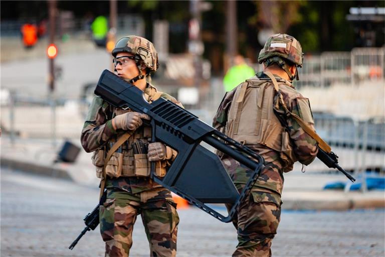 Die DroneShield-Aktie fällt um 11 % und nähert sich einer wichtigen Unterstützungsmarke. Erfahren Sie, welche Gründe hinter dem Kursrückgang stecken.