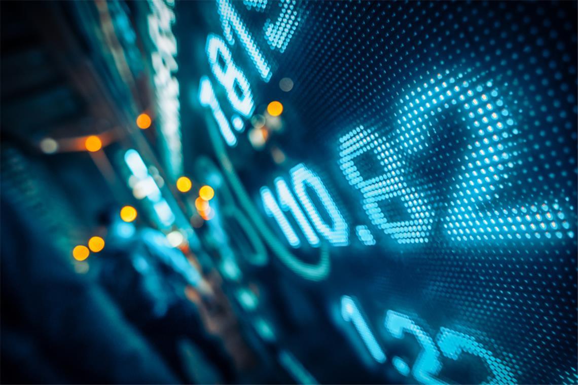 Die DroneShield-Aktie ist seit Wochenbeginn um 9 % gestiegen und nähert sich wichtigen Kursmarken. Erfahren Sie, wie strategische Expansionen und starke Geschäftszahlen den Kurs treiben.