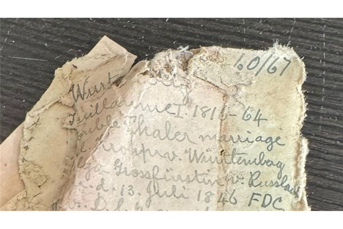 Die durch Wassereintritt teils vergammelten Münztütchen, die jahrzehntelang vergraben waren.