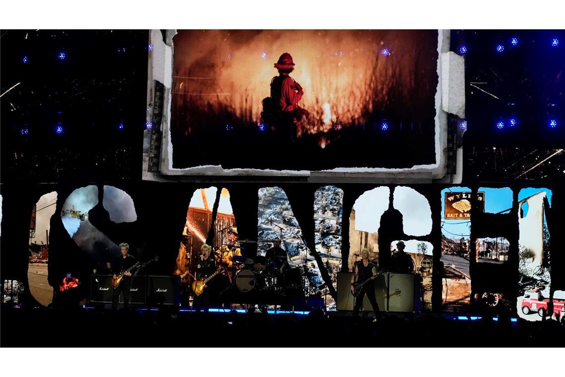 Stars singen für Feueropfer: Benefizkonzert in Kalifornien Die Einnahmen von dem Konzert sollen den Opfern der Feuerkatastrophe zukommen.