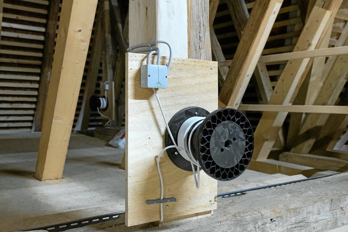 Stadtkirche erstrahlt in neuem Glanz Die Elektrik wurde ertüchtigt. Fotos: J. Fiedler