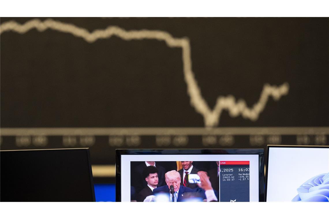 Dax bleibt unter Druck Die Entwicklungen des Dax haben auch etwas mit US-Präsident Trump zu tun. (Archivbild)