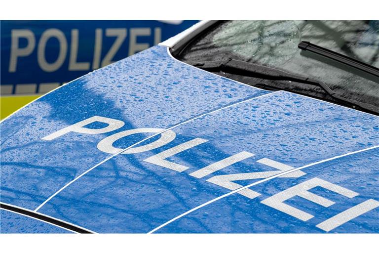 Opfer nach Messerangriff auf Parkplatz außer Lebensgefahr Die Ermittlungen der Polizei dauern an. (Symbolbild)