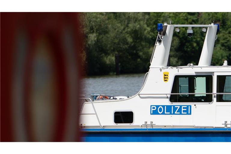 Die Ermittlungen der Wasserschutzpolizei laufen (Symbolbild).