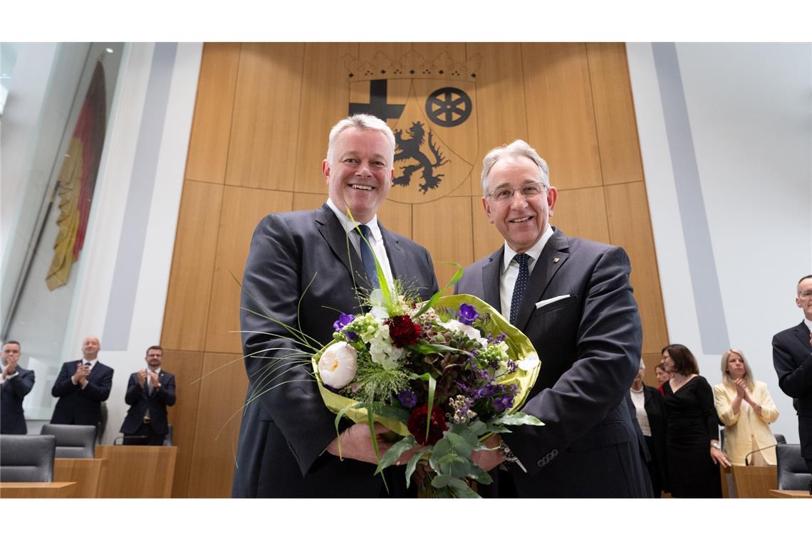 Die ersten Glückwünsche erhielt Schnieder von Landtagspräsident Lammert.