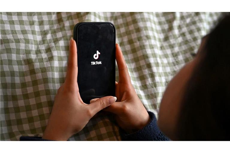 Die EU-Kommission hat sich die Online-Plattform Tiktok vorgeknöpft.