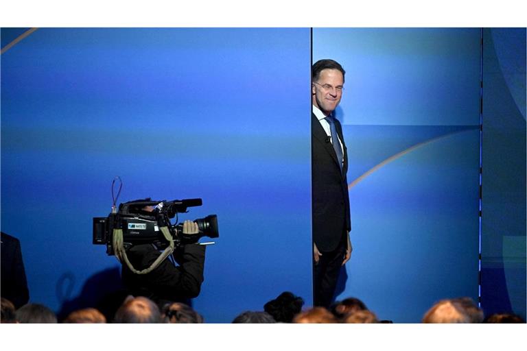 Die Europäer sollen sich in Zukunft nicht mehr verstecken müssen. Nato-Generalsekretär Mark Rutte verkündet, dass sich alle Mitglieder beim Gipfel in Den Haag auf das Fünf-Prozent-Ziel festlegen werden.