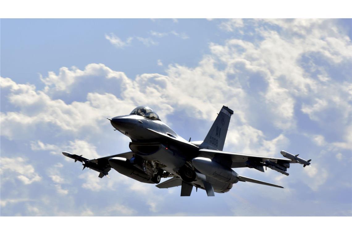 Kiew meldet Zerschlagung eines russischen Spionage-Netzwerks Die F-16-Kampfjets werden in den USA hergestellt. (Archivbild)