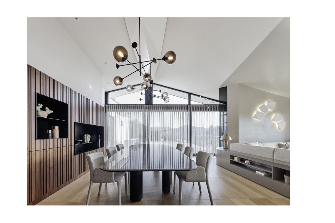 Die Familie hat sich vergrößert, da wuchs der Wunsch nach einem großzügigen Essbereich für gemeinsames Zusammensein. Der Umbauentwurf stammt von Alexander Fehre aus Stuttgart.