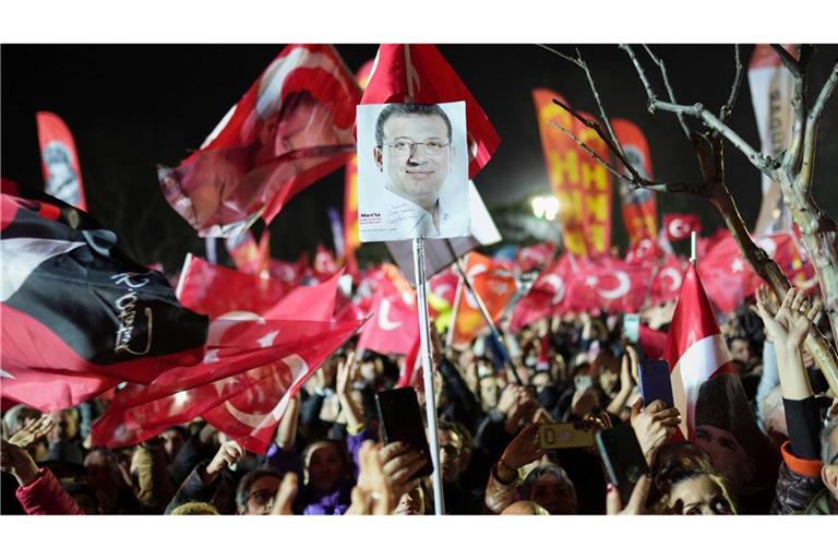 Die Festnahme Imamoglus löste landesweit empörte Proteste aus. (Archivbild)