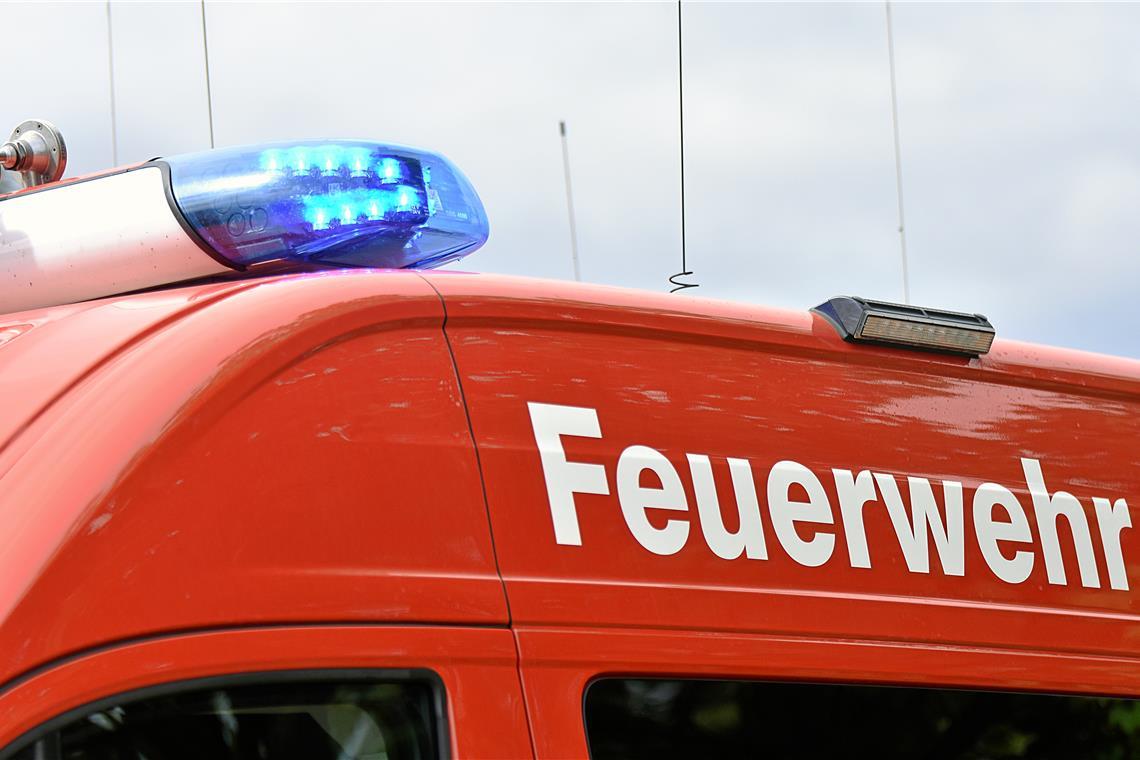 Die Feuerwehr hatte das Feuer schnell unter Kontrolle. Symbolbild: Tobias Sellmaier 