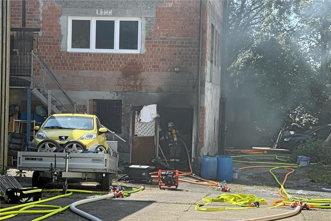 Die Feuerwehr ist bereits vor Ort. Foto: 7aktuell.de/Kevin Lermer