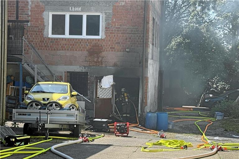 Die Feuerwehr ist bereits vor Ort. Foto: 7aktuell.de/Kevin Lermer