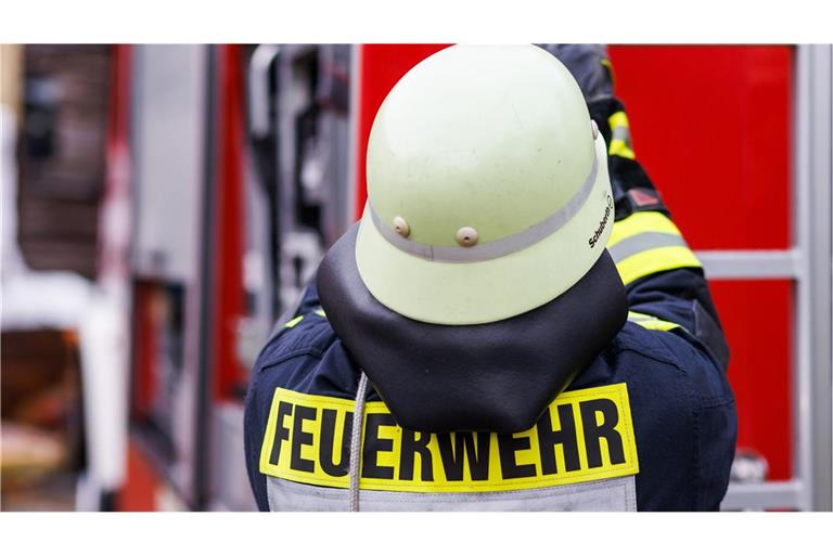 Die Feuerwehr rückte zum Brandort aus. (Symbolbild)