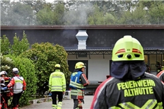 Die Feuerwehr war mit 46 Personen im Einsatz. Foto: 7aktuell.de/Kevin Lermer