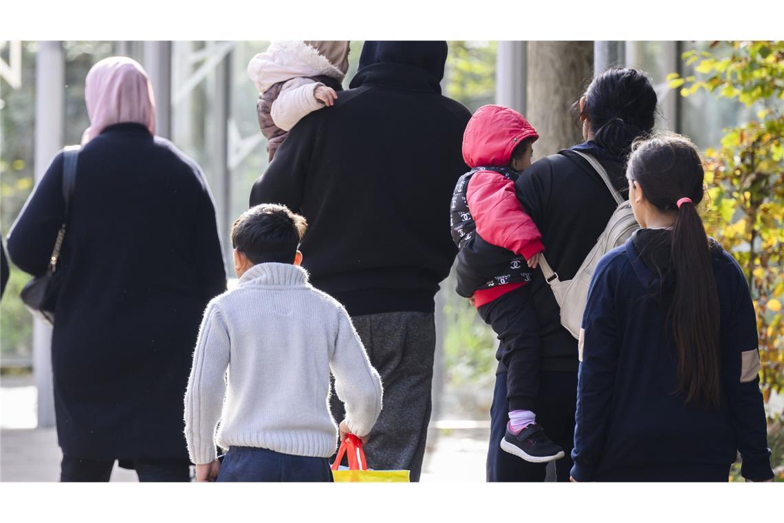 Hilfe für traumatisierte Geflüchtete auf wackligen Füßen Die Finanzierung der Psychosozialen Zentren (PSZ) im Land, die sich um traumatisierte Geflüchtete kümmern, steht oft auf wackeligen Beinen.