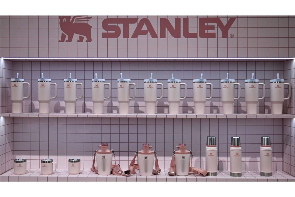 Stanley ruft Becher zurück – Verbrennungsgefahr Die Firma Stanley ruft einige ihrer Produkte zurück.