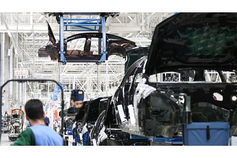 Die Flaute bei den Autoherstellern und im Anlagen- und Maschinenbau hat weiterhin spürbar negative Auswirkungen auf die Jobs in der baden-württembergischen Industrie (Symbolfoto).