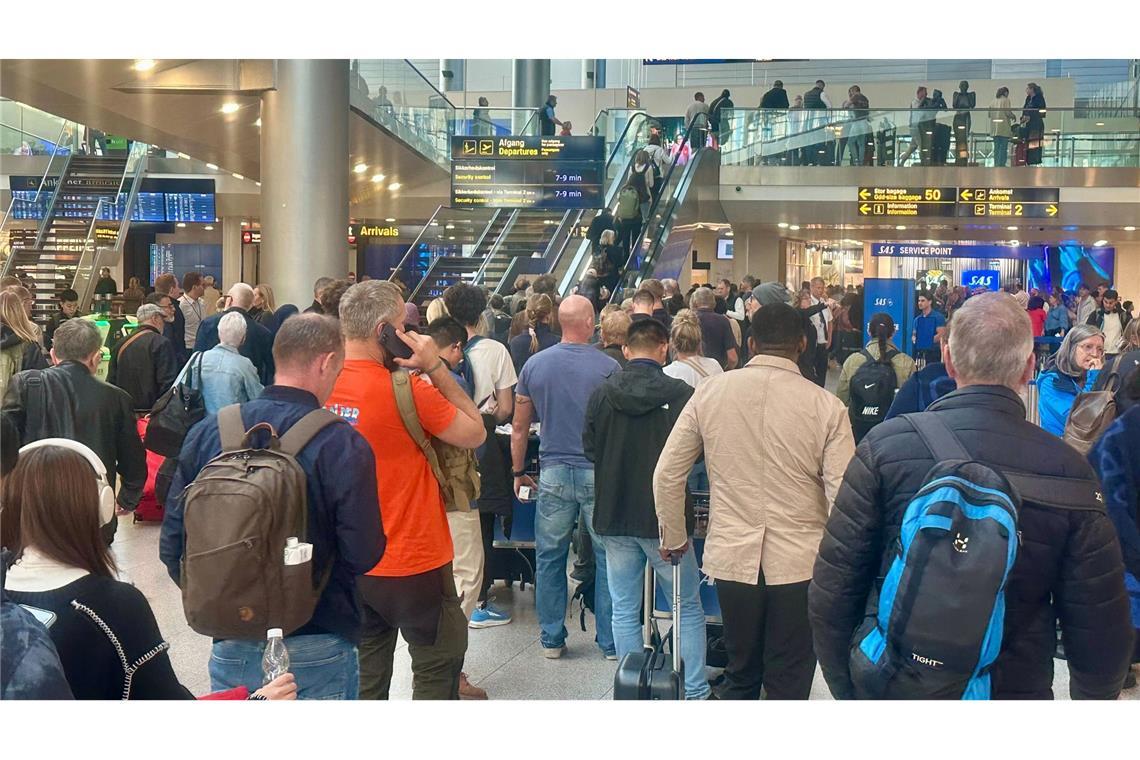 "Hybrider Angriff" mit Drohnen auf dänische Flughäfen Die Folge in Kopenhagen: Flugchaos.