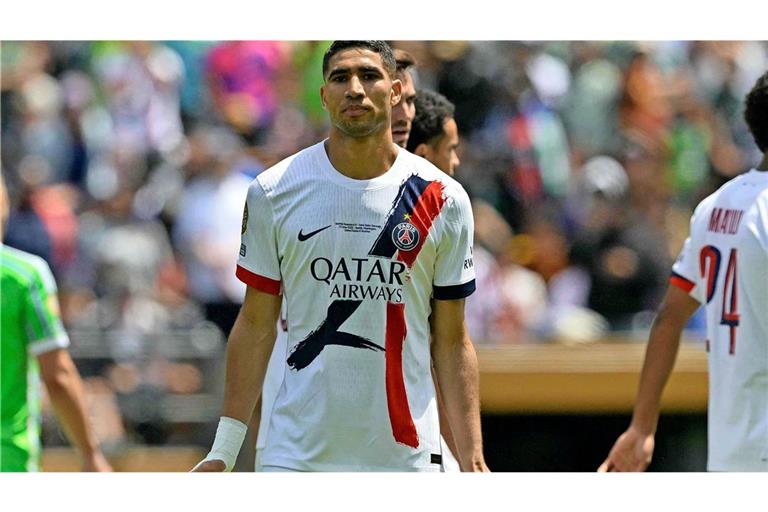 Die französische Justiz will  Achraf Hakimi von Paris Saint-Germain wegen des Vorwurfs der Vergewaltigung vor Gericht bringen (Archivfoto).