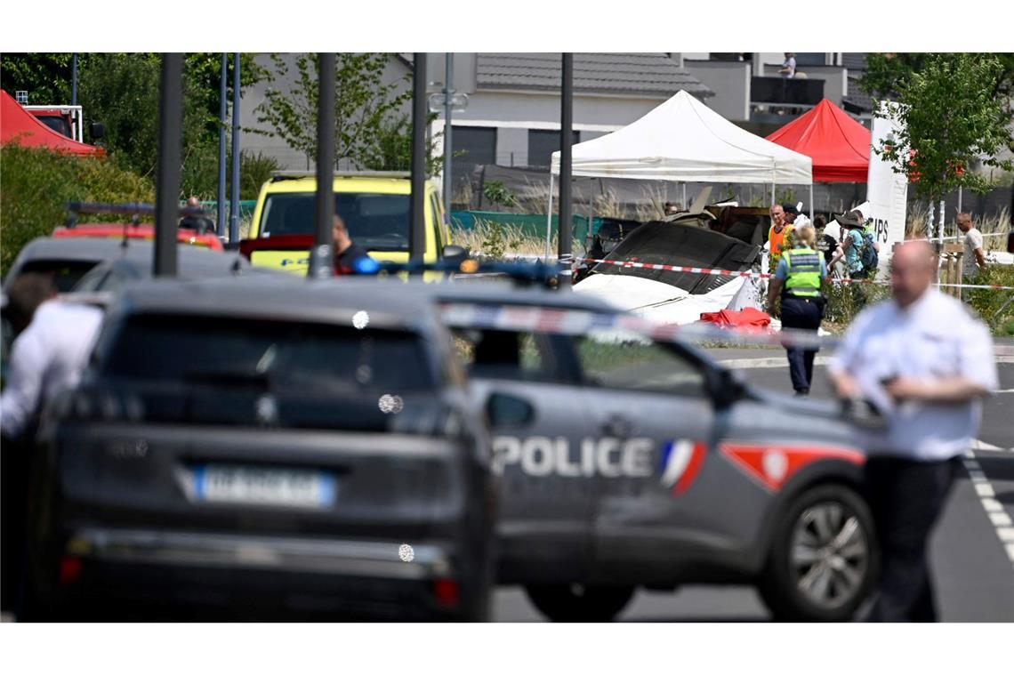 Die französische Polizei hat die Unglücksstelle abgesperrt.