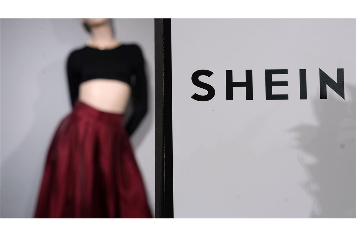 Die französische Regierung hatte ein Verfahren gegen den Online-Händler Shein eingeleitet - bis die Plattform nachweisen könne, dass alle ihre Inhalte mit französischen Vorschriften übereinstimmten. (Archivbild)