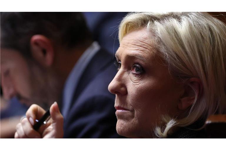 Die französische Rechtspopulistin Marine Le Pen wolle alles gegen das Kandidaturverbot tun.