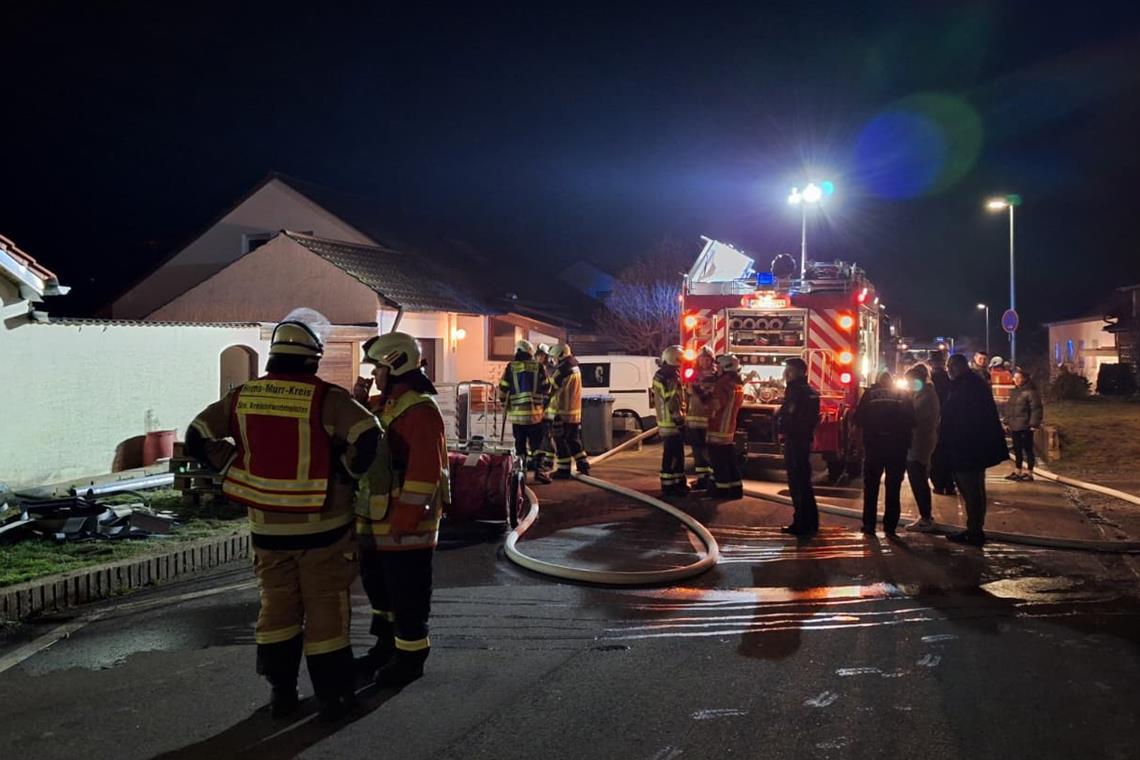Die Freiwillige Feuerwehr Aspach war am Montagabend im Einsatz. Foto: Kai Wieland